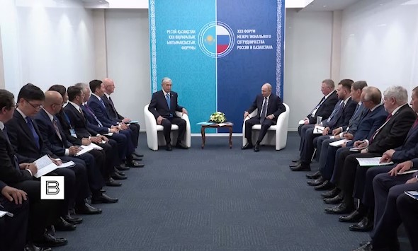 "Все це потрібно припиняти", - Токаєв запропонував Путіну заморозити війну проти України "Все це потрібно припиняти", - Токаєв запропонував Путіну заморозити війну проти України